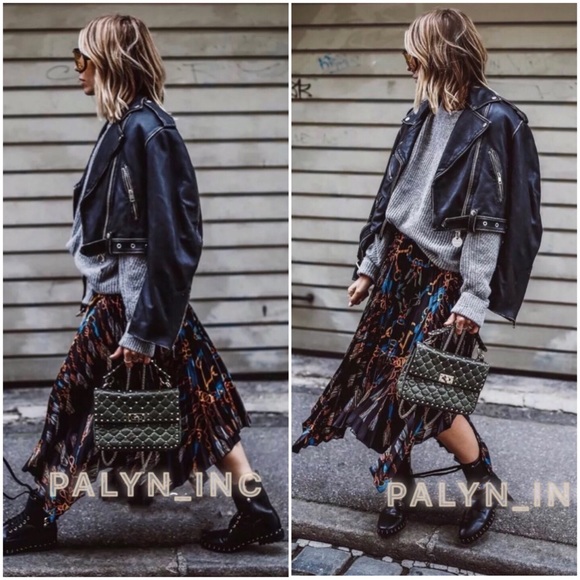 ❤️NWT ZARA CHAIN PRINT ASYMMETRIC PLEATED SKIRT - Picture 6 of 8